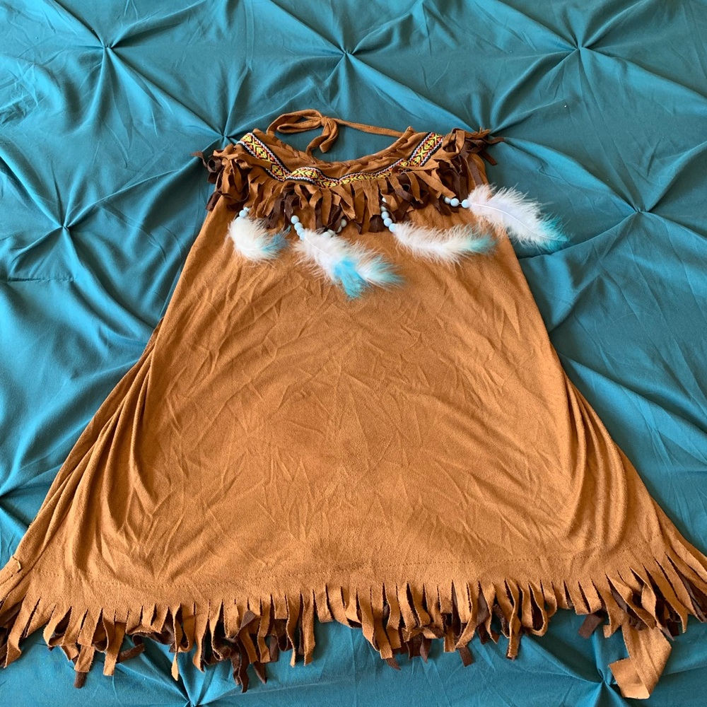 🎃CostumesUSA small fringed Indian maiden costume🎃